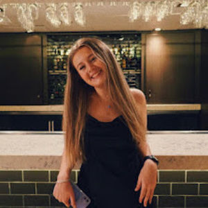 Meet your Posher, Chloe